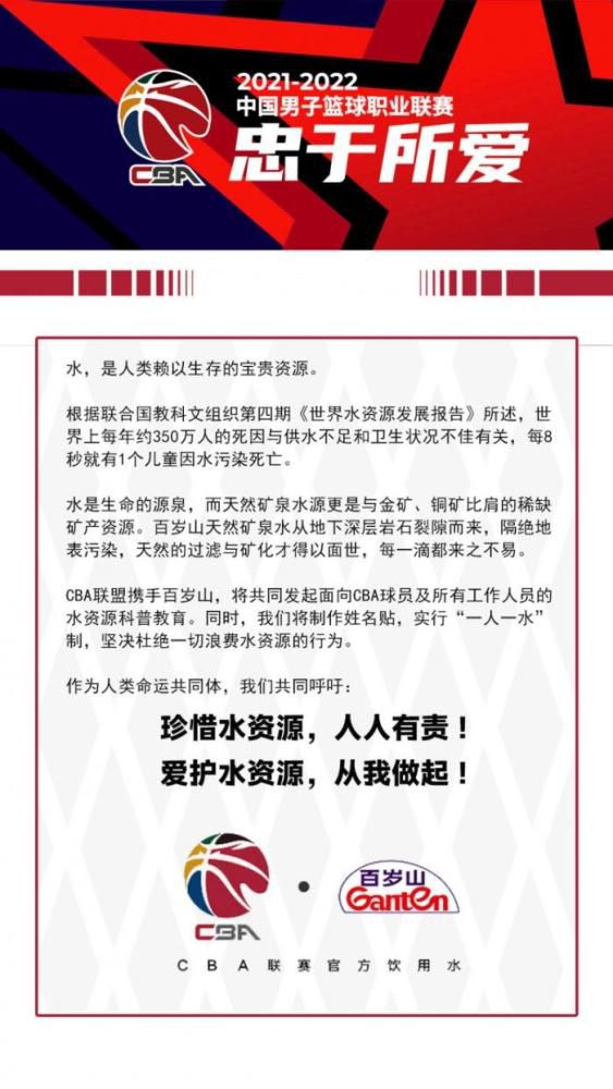 可以看到，一个在现场穿着;秋衣秋裤的人在镜头中立刻变身成机械躯体的强大战士，随着表演者的动作，每一个螺丝钉的运动轨迹和光影变化都清楚明了